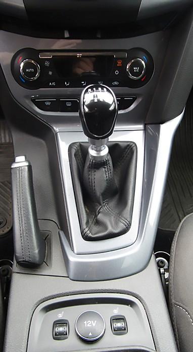 Ford Focus 2014 — photo 20