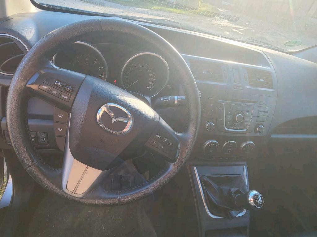 Mazda 5