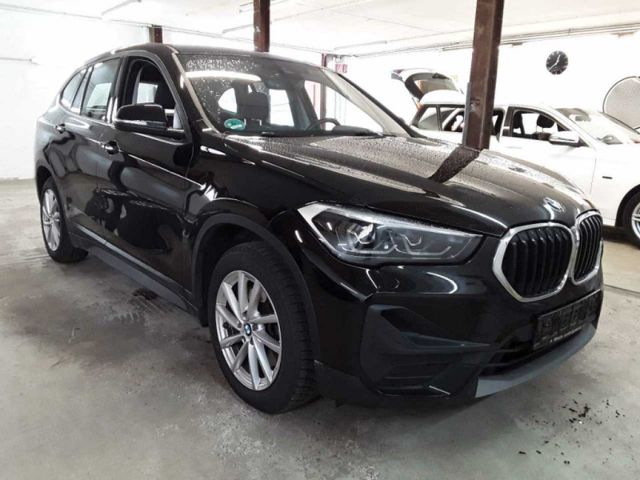 BMW X1 25 e xDrive Sport*Navi*LED*DAB*SHZACC*CarPlay