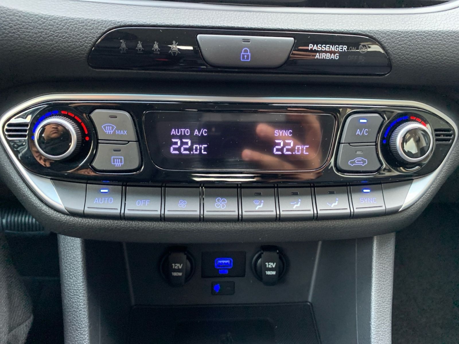 Fahrzeugabbildung Hyundai i30 1.5 T-GDI 7-DCT Trend Mild-Hybrid