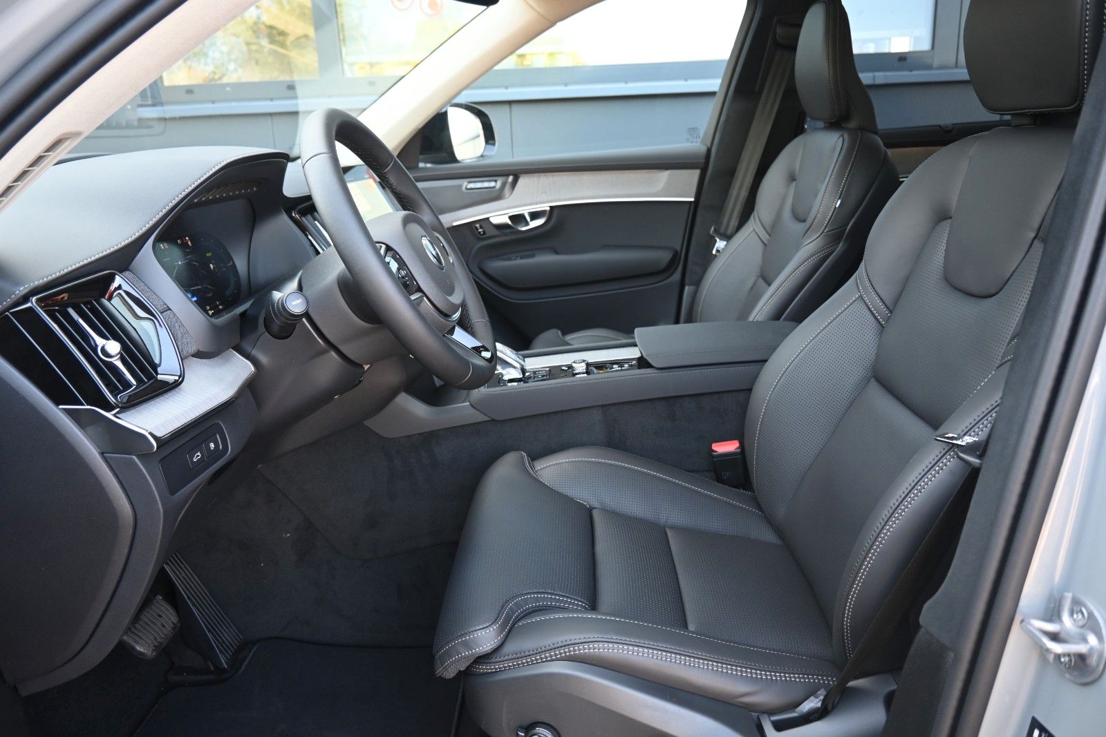 Fahrzeugabbildung Volvo XC90 Ultra Dark T8 AWD Recharge*LUFT*PANO*STHZ