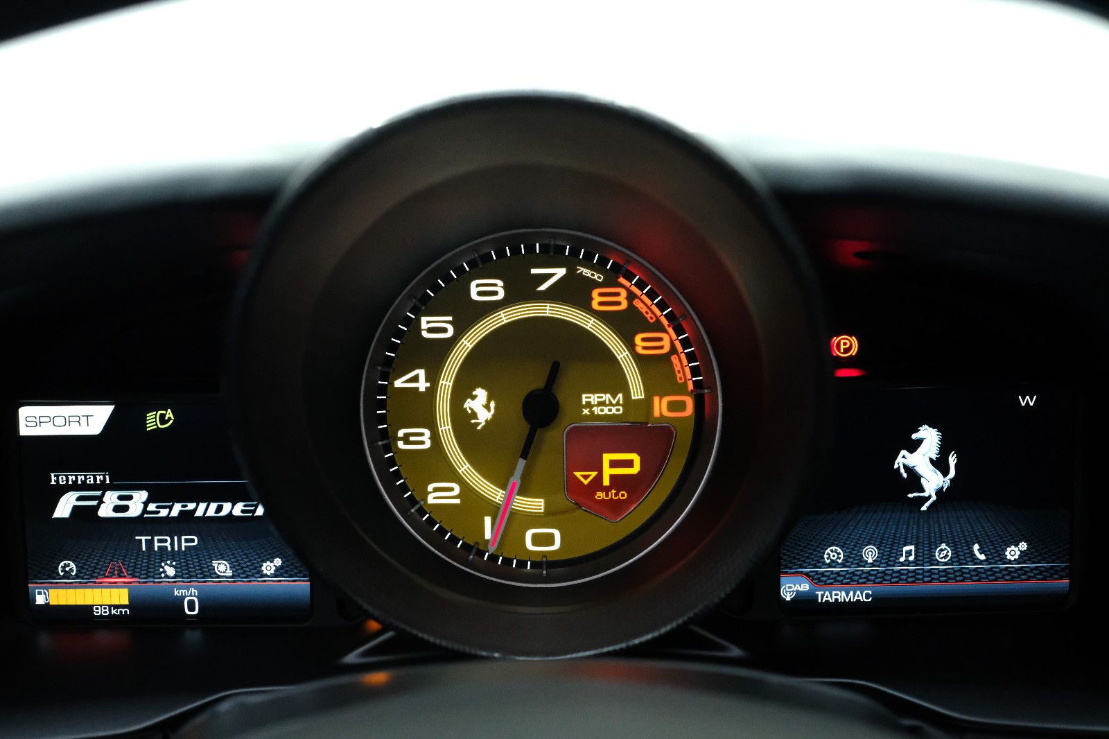 Fahrzeugabbildung Ferrari F8 Spider/CARBON/LIFT/PASSENGER DISPL/RACING/JBL