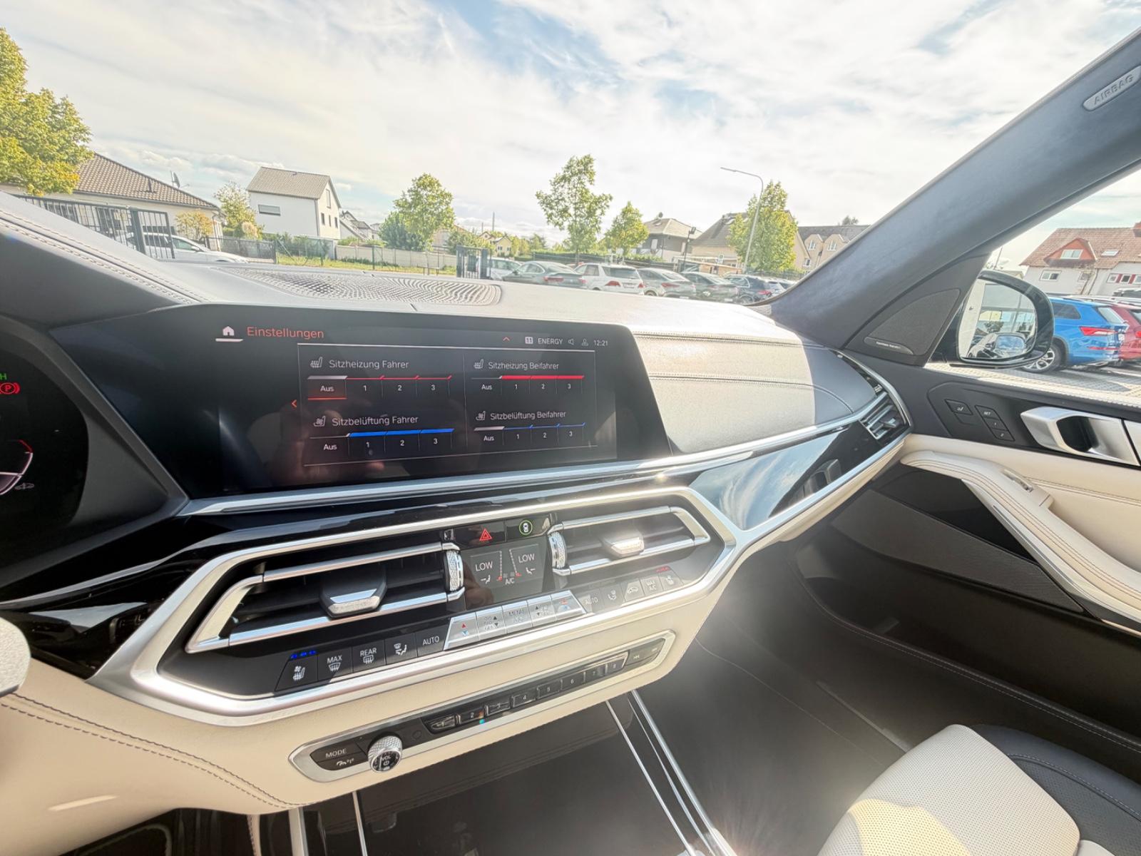 BMW X7*M50xd*M-SPORTPAKET*3xTV*6xSITZER*ACC*HUD*360