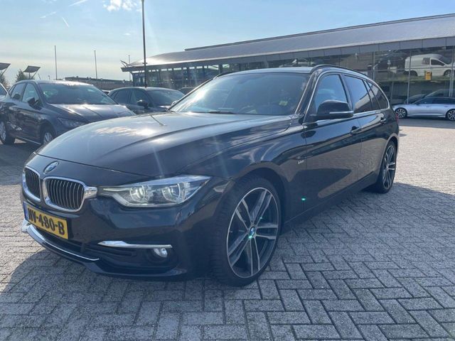 BMW 320 3-serie Touring 320d Luxury