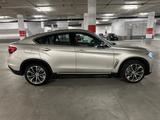 BMW X6 xDrive50i - - BMW X6 mit Benzin-Antrieb: Automatik