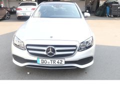 Fahrzeugabbildung Mercedes-Benz E 220 d Navi Tempo Memory SHZ Panoo Scheckheftge