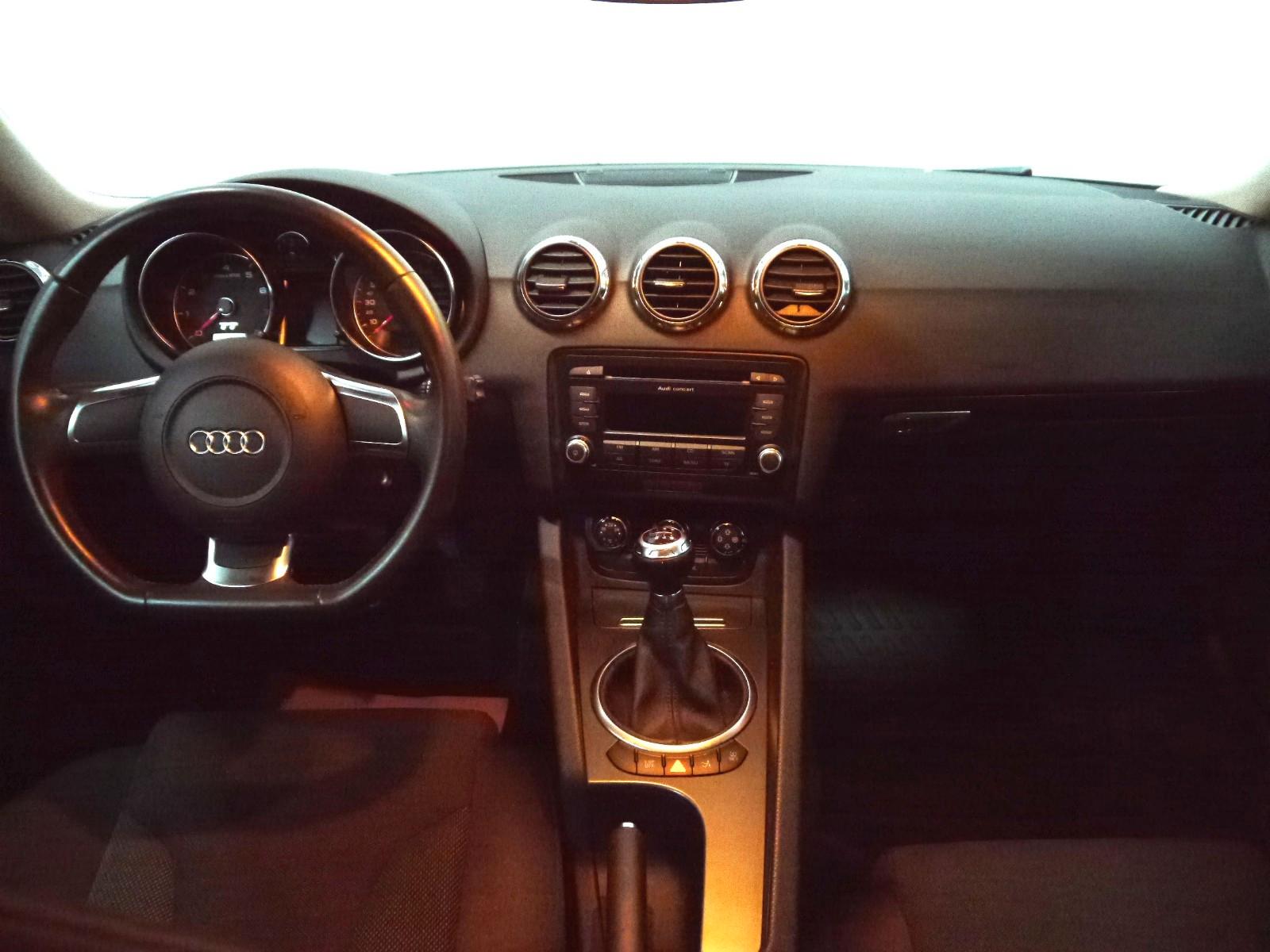 Audi TT Coupe 1.8 TFSI CD Klima PDC Xenon Wenig KM!