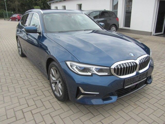 BMW 320d Touring Luxury Line Automatik foto 2