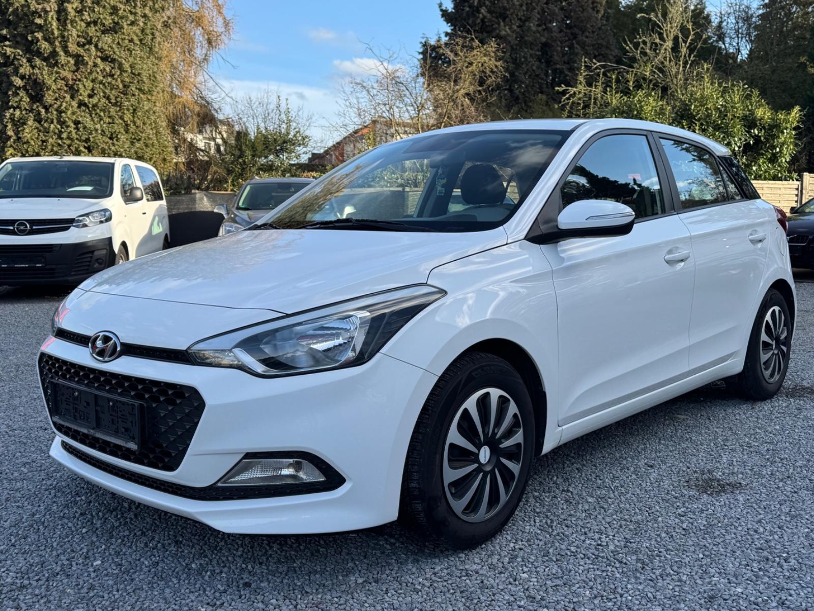 Hyundai i20 blue Classic, Euro6, Klima, Tüv