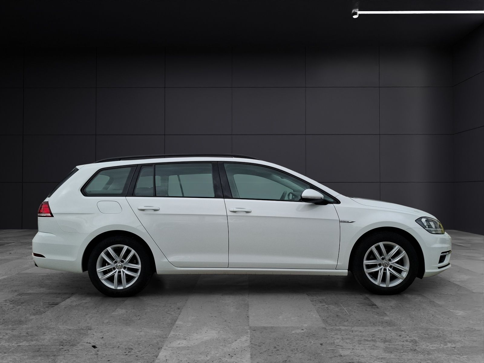Fahrzeugabbildung Volkswagen Golf VII Variant TSI Comfortline Navi ACC RFK SH