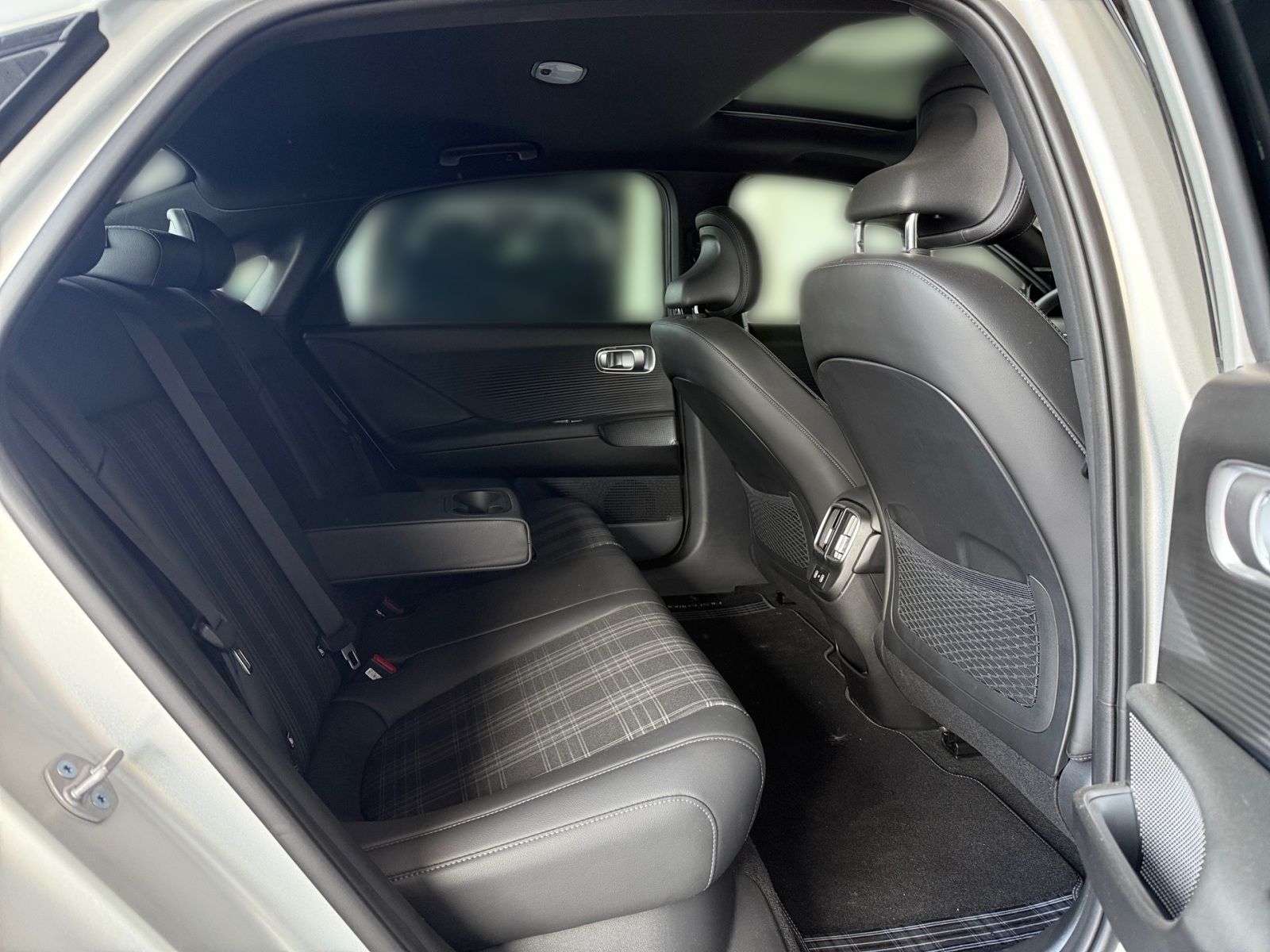 Hyundai IONIQ 6 – Bild 14