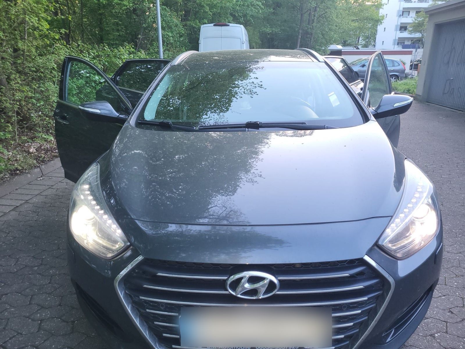 HYUNDAI i40