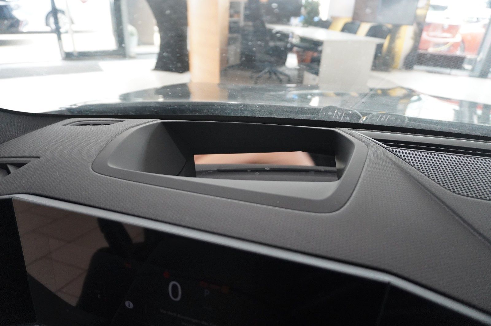 Fahrzeugabbildung Opel Astra L Lim. 1.2T GS LINE NAVI/LED/360°/HUD/DAB+