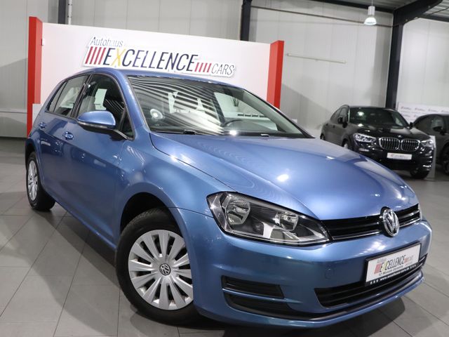 Volkswagen Golf VII 1.6 TDI BMT / 4-TÜRER / GROßES DISPLAY