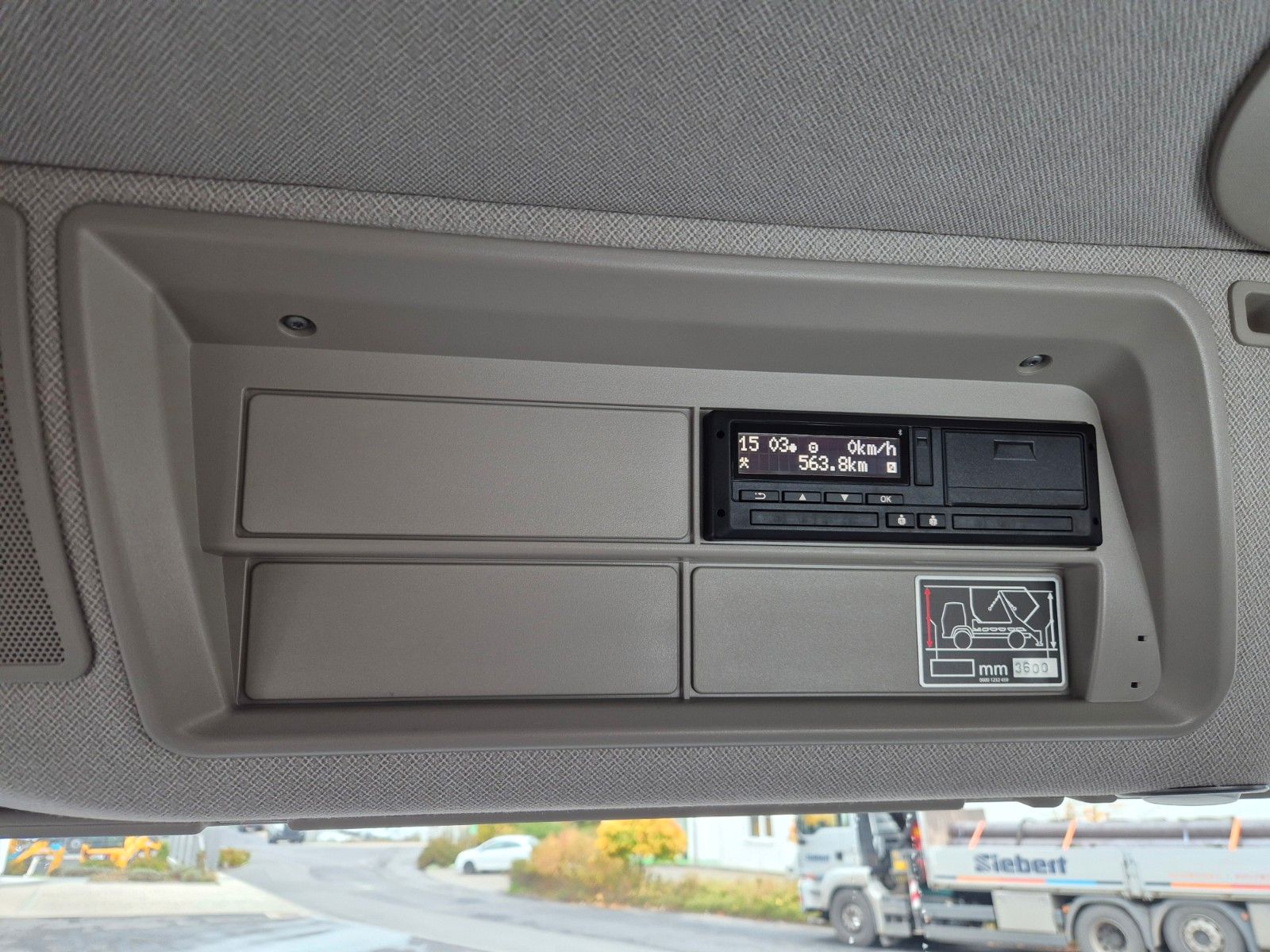 Fahrzeugabbildung Iveco AD260S40X/P Meiller AK16. T Funk AHK