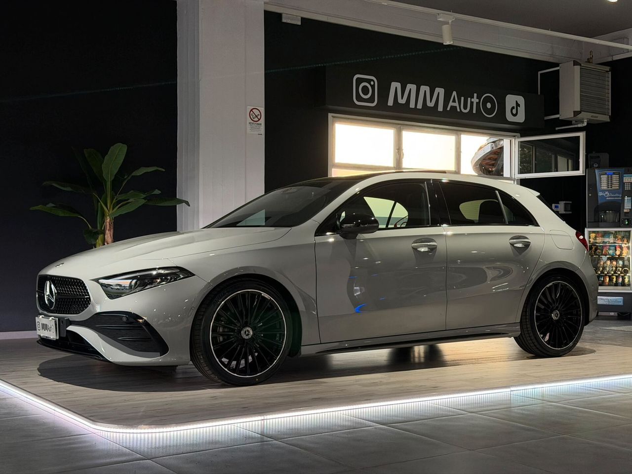 Mercedes-Benz Mercedes-benz A 180 d Alpine Grey Edition