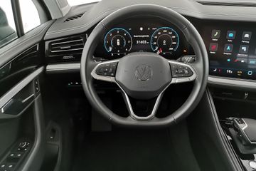 Volkswagen Touareg - 11
