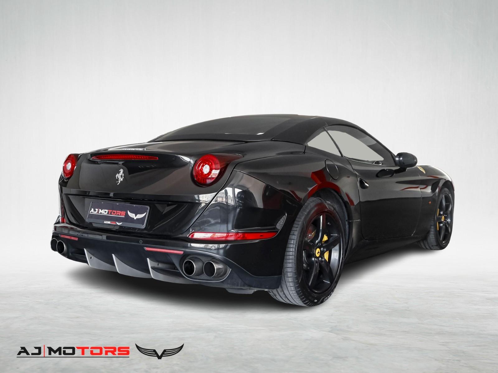FERRARI CALIFORNIA T