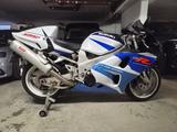 Suzuki TL1000R - SUZUKI TL 1000