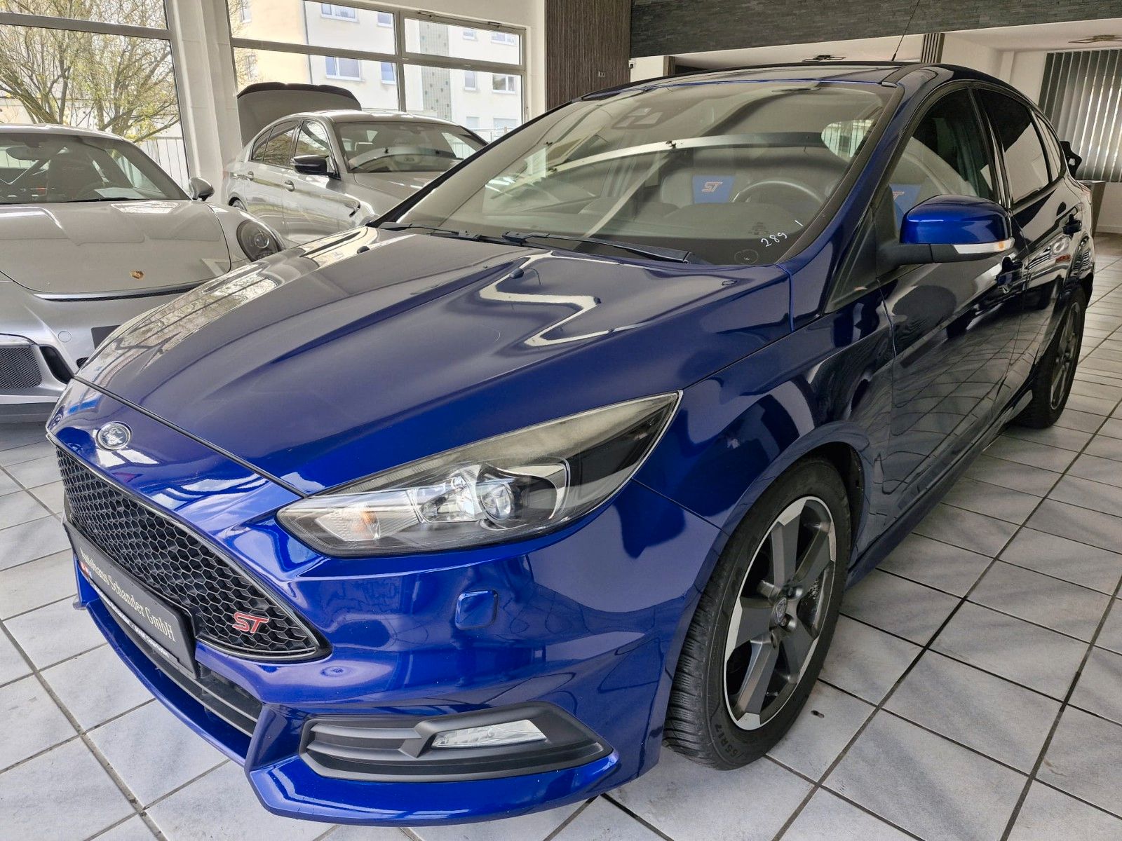 Gebrauchtwagen Ford Focus Focus Lim. ST*Recaro*Winterpaket*Bi-Xenon in Deggendorf