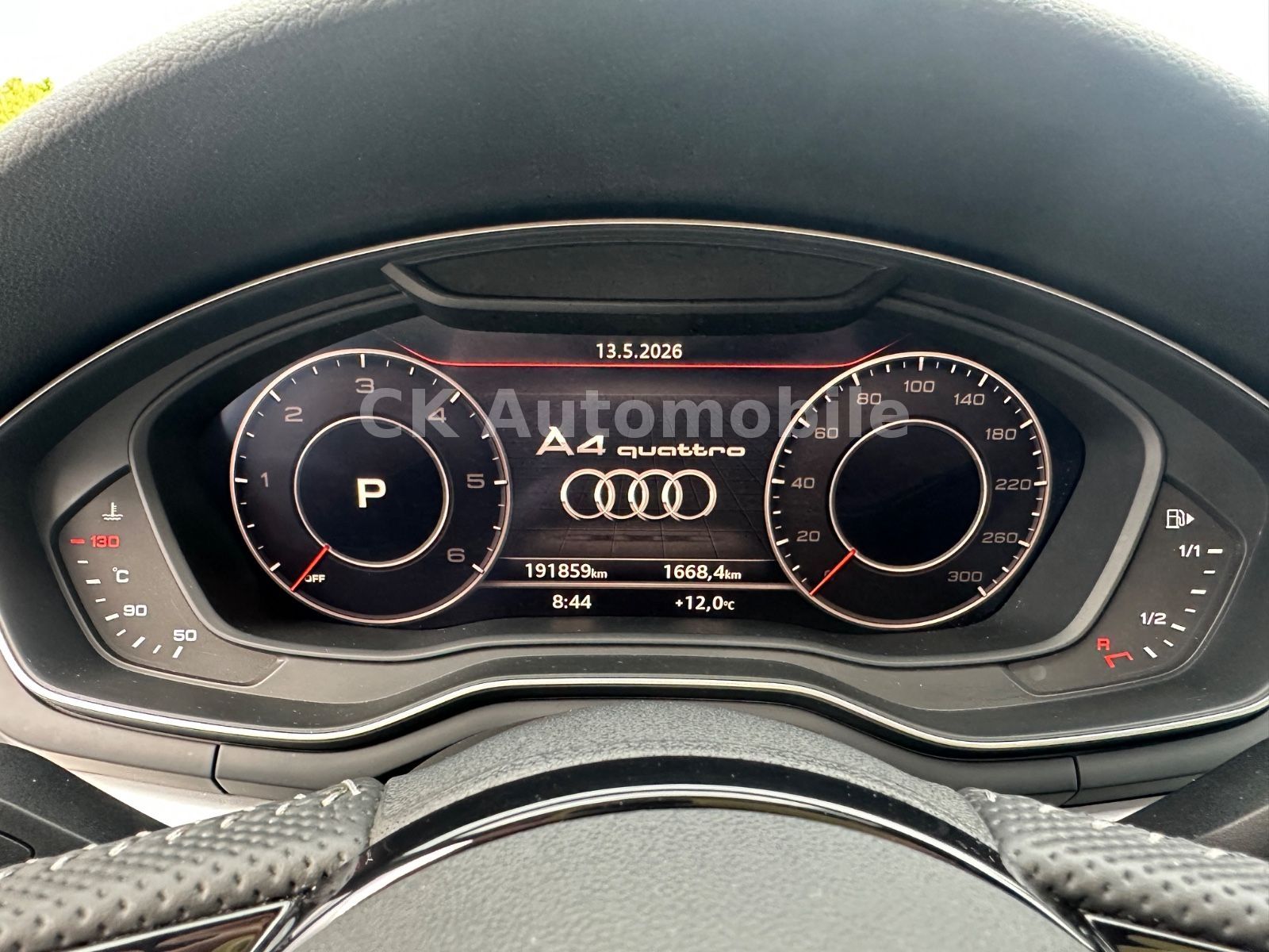 Fahrzeugabbildung Audi A4 Avant 40 TDI Quattro S-Line/Navi/LED/ACC