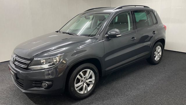 Volkswagen Tiguan Trend 1.4 TSI SHZ NAVI AHK TEMP SCHECKH..