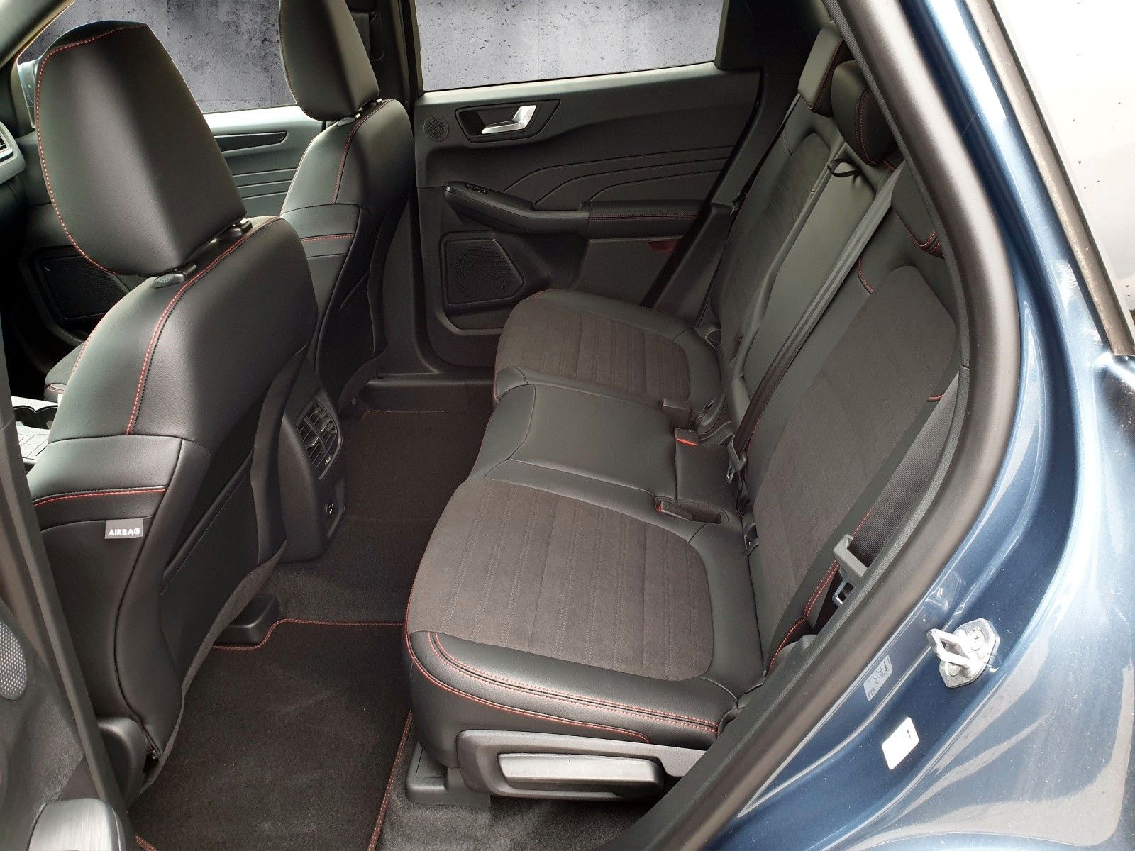 Fahrzeugabbildung Ford Kuga Hybrid ST-Line X FHEV *LED*Navi*Key-Free*