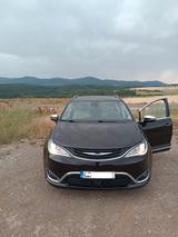 Chrysler Pacifica - Chrysler Pacifica mit Hybrid-Antrieb
