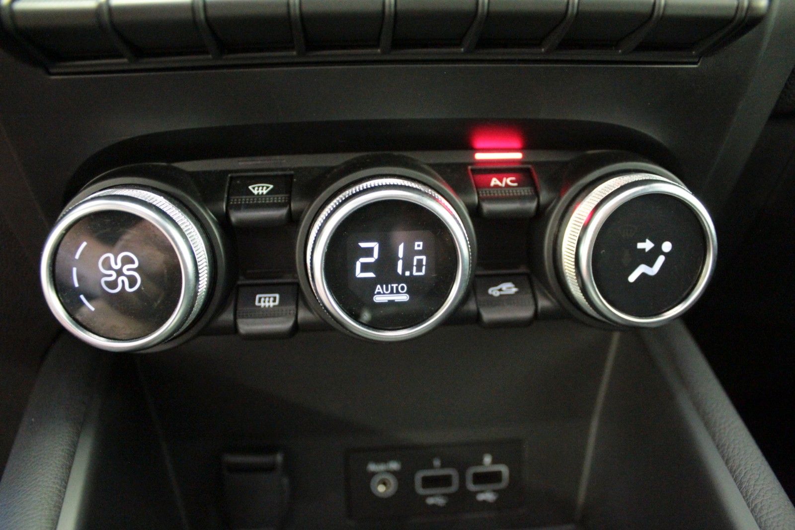Fahrzeugabbildung Renault Captur E-Tech Plug-in 160  Plug in Hybrid