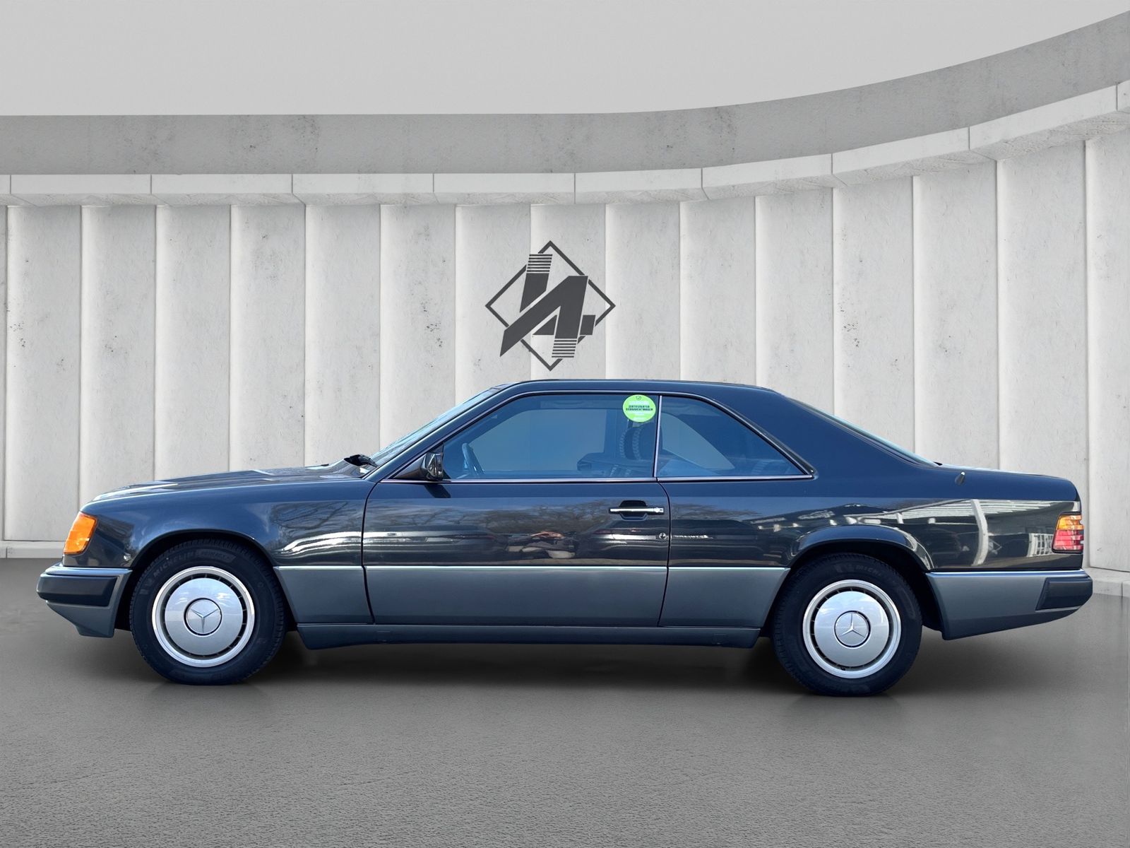 Fahrzeugabbildung Mercedes-Benz E 230 CE*W124C*1 Hand*128tkm* Guter Zustand*