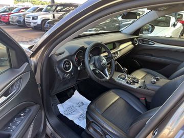 Alfa-Romeo Stelvio - 7