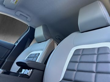 Citroën C4 Hybrid 145 Max KAMERA NAVI LED SHZ ALU
