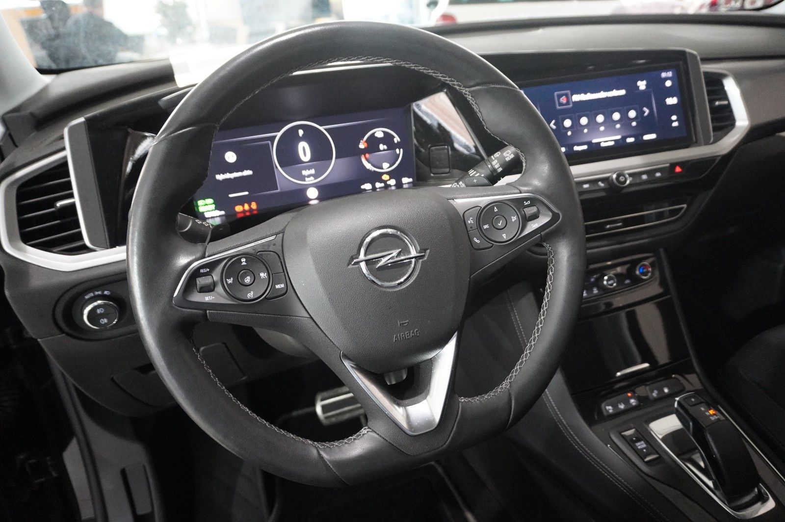 Fahrzeugabbildung Opel Grandland (X) 1.6 PHEV ELEGANCE NAVI/LED/SPORT