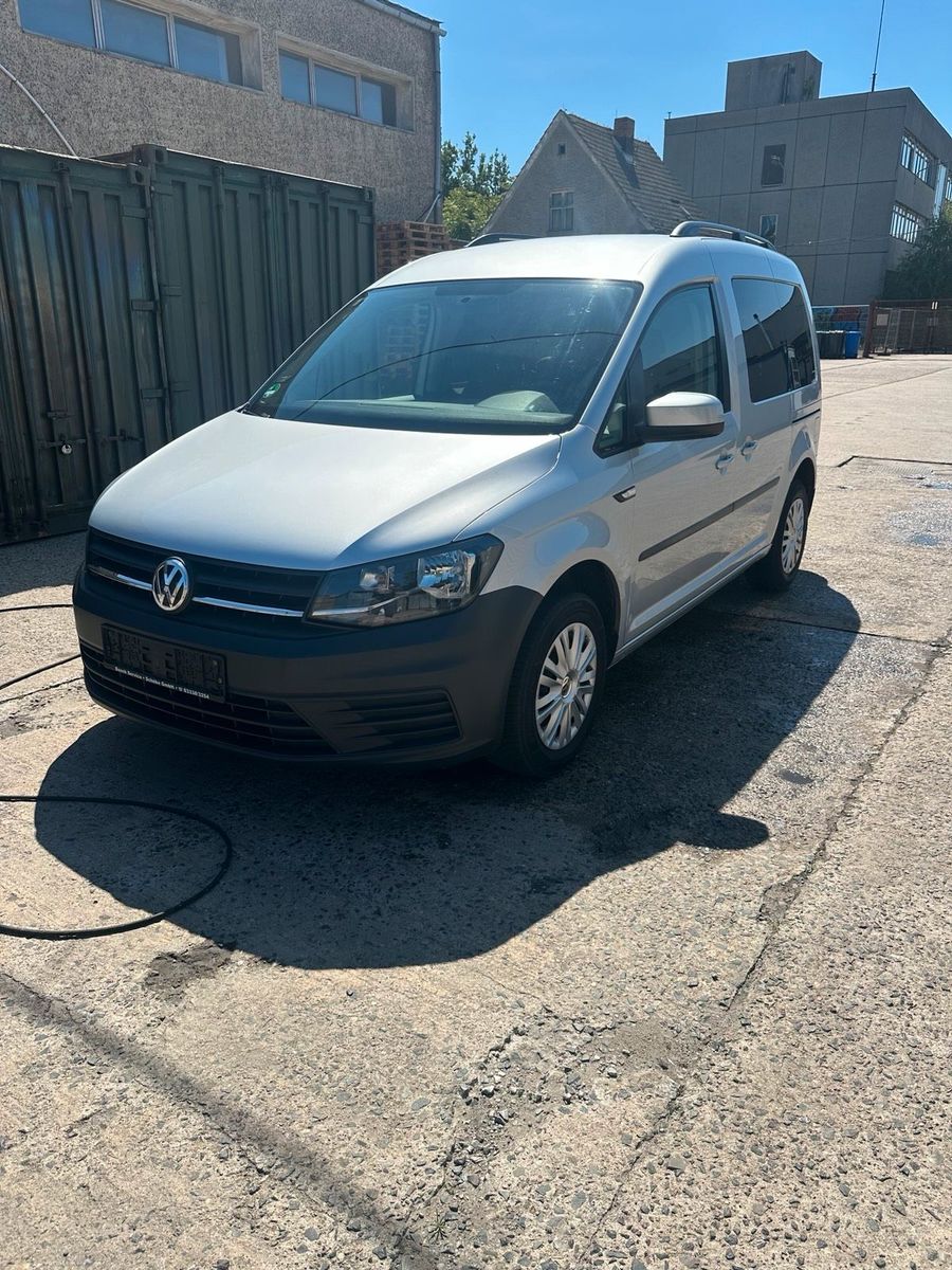 VW VWCaddy 2.0TDI DSG Klima DAB Kamera AZV Da...