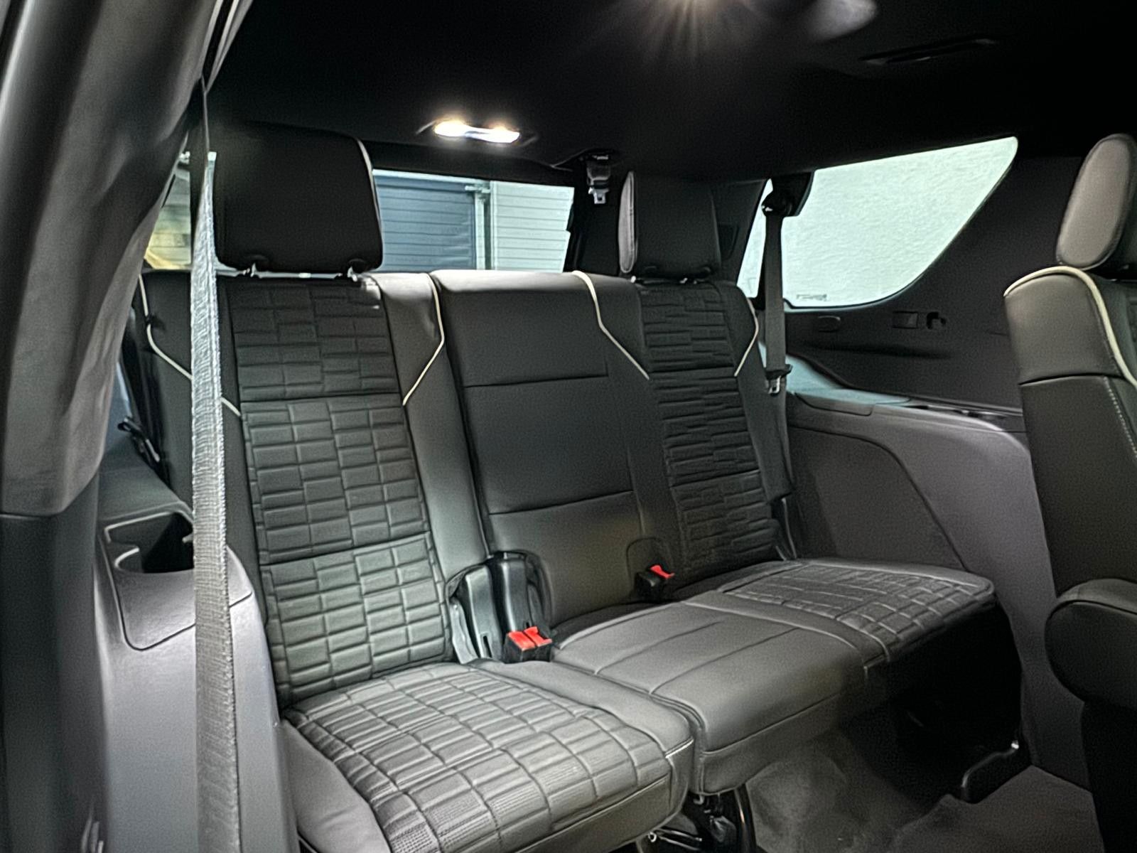 Fahrzeugabbildung Cadillac ESCALADE SPORT-PLATINUM 6.2 V8 -NIGHT VISiON 3 J