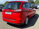 Ford Grand C-Max Grand C-MAX Titanium - rote Ford Grand C-Max