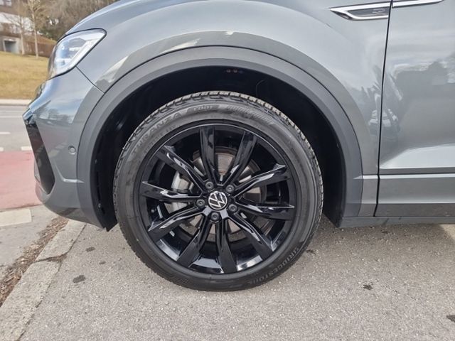 Fahrzeugabbildung Volkswagen T-Roc R-LINE 1,5 TSI DSG BLACK STYLE NAVI LED MA