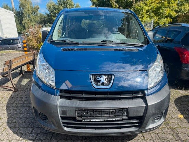 Fahrzeugabbildung Peugeot Expert Kasten L2H1 Kasten BEHINDERTEN UMBAU