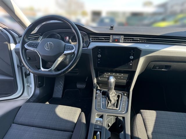 Fahrzeugabbildung Volkswagen Passat Variant 2.0 TDI DSG Business LED NAVI AHK