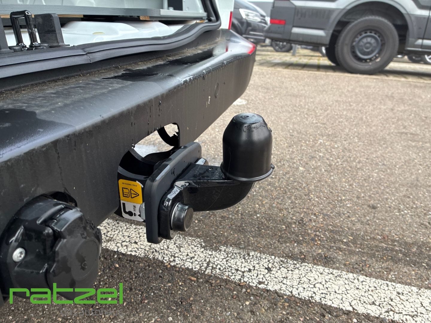 Fahrzeugabbildung Volkswagen Transporter Kasten 2.0 TDI KR AHK+LED+ACC+Regal