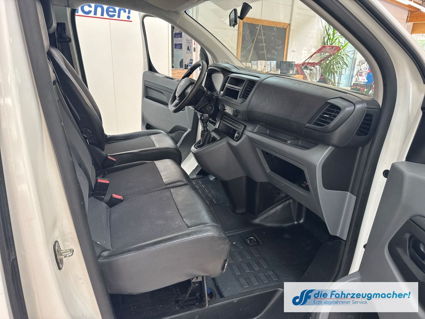 Fahrzeugabbildung Citroën Jumpy Kasten Profi XS 1.6 BlueHDi 115 FAP *EXPOR