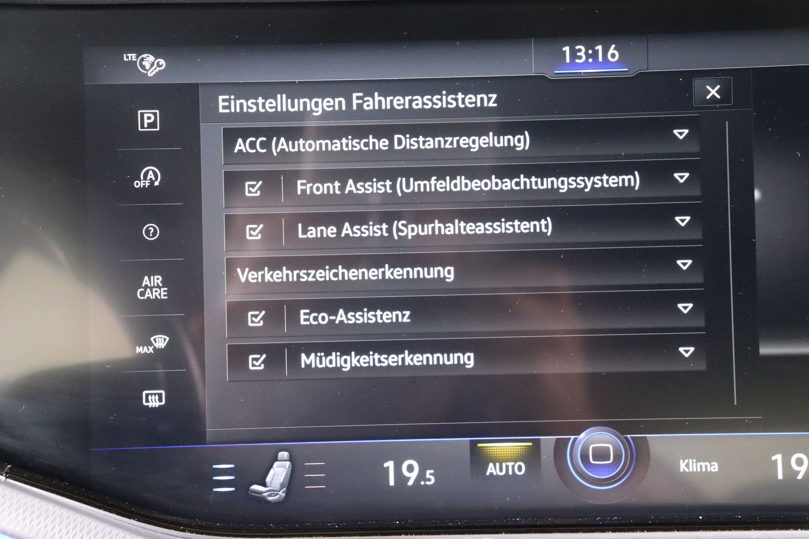 Fahrzeugabbildung Volkswagen Touareg * Standhzg./-lüftung * Memory * Matrix R