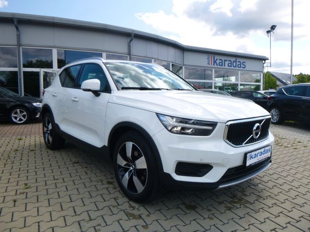 Fahrzeugabbildung Volvo XC40 D4 Momentum Pro AWD >AUT/NAV/LED/4x4<
