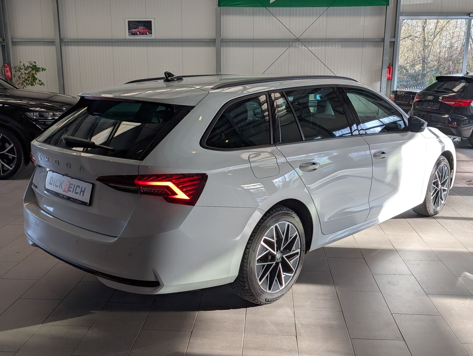 Fahrzeugabbildung SKODA Octavia 1.5 TSI mHEV DSG ACC Style-Paket AHK 17"