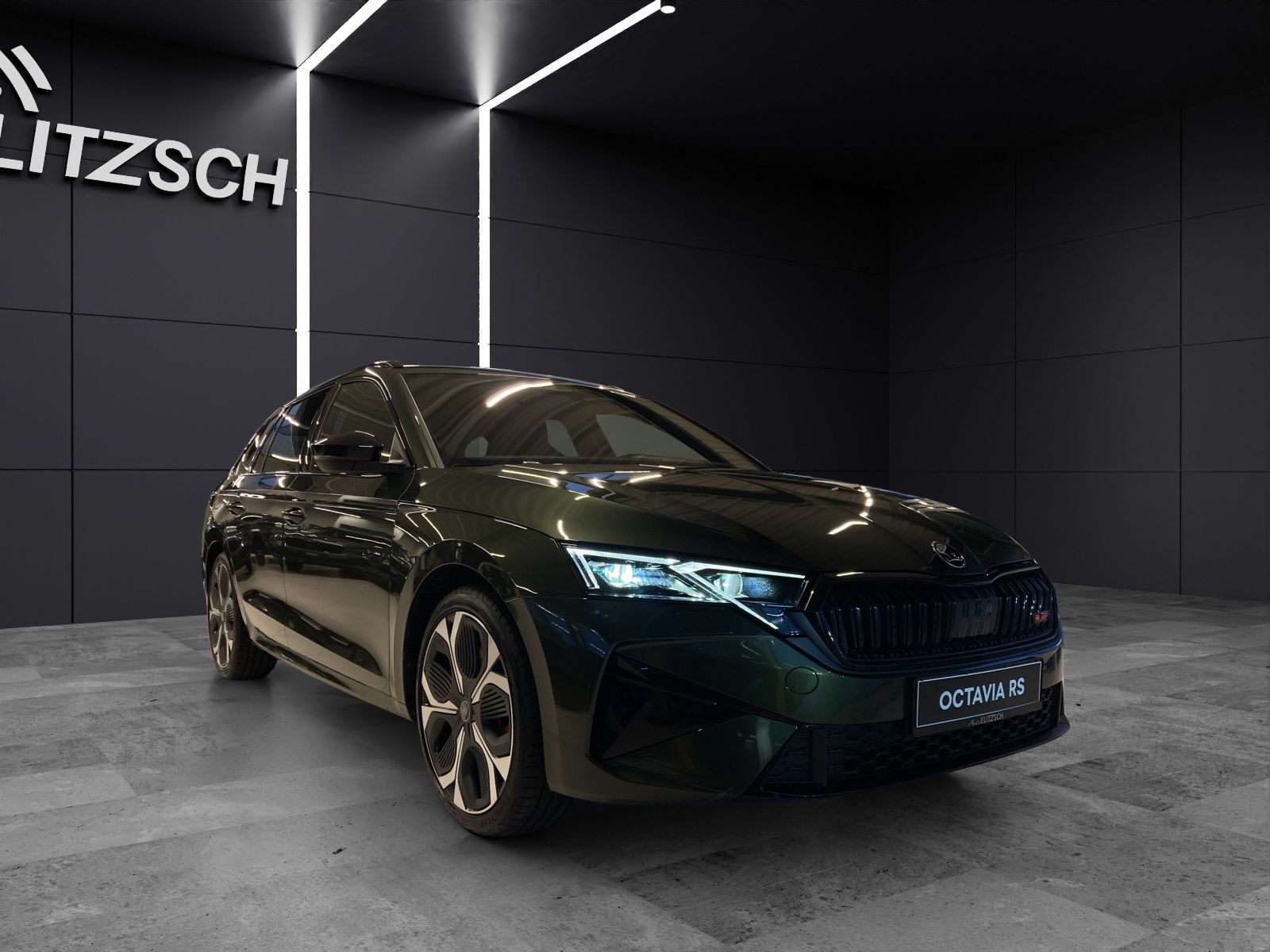 Fahrzeugabbildung SKODA Octavia Combi RS 2.0 TSI DSG AHK CANTON MATRIX