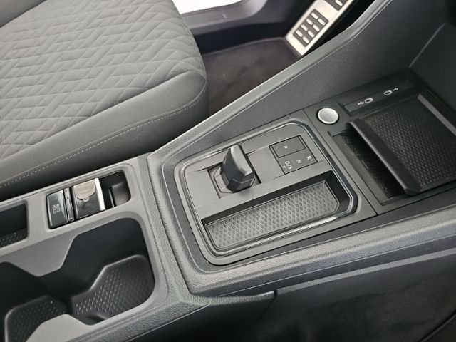 Fahrzeugabbildung Volkswagen Caddy 1.5 TSI DSG ENERGY NAVI AHK RFK SHZ LM17 G