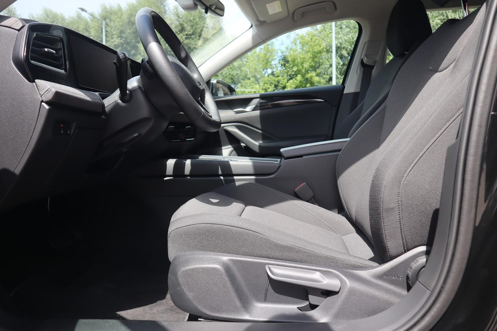 Volkswagen Passat 1.5 eTSI DSG LED ACC Sitzheizung, миниатюра 9