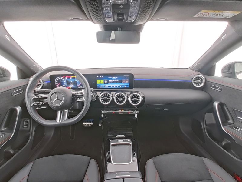 Fahrzeugabbildung Mercedes-Benz CLA 220 4M Coupé AMG Pano+Night+AdvSound+Keyless