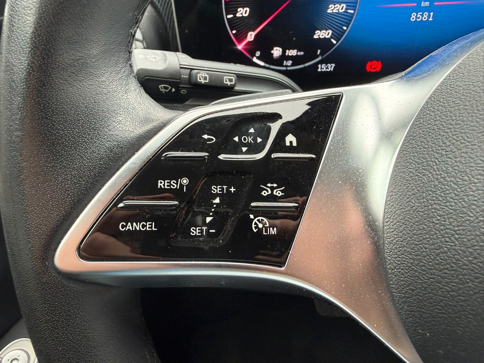 Fahrzeugabbildung Mercedes-Benz V 250 d Kompakt DISTRONIC AHK2,5to Kamera