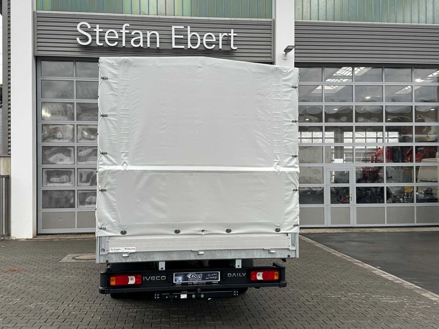 Fahrzeugabbildung Iveco Daily 50C18H A8 DoKa *AHK*Automatik*7-Sitze*